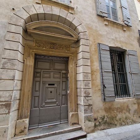 Appartement A Deux Pas De La Place Du Forum Arles Exterior foto