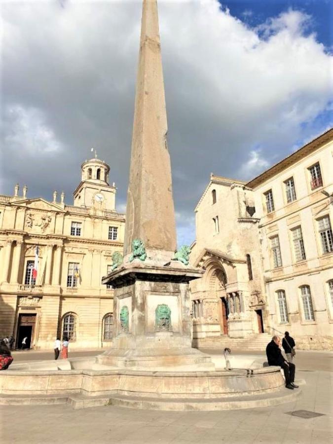 Appartement A Deux Pas De La Place Du Forum Arles Exterior foto