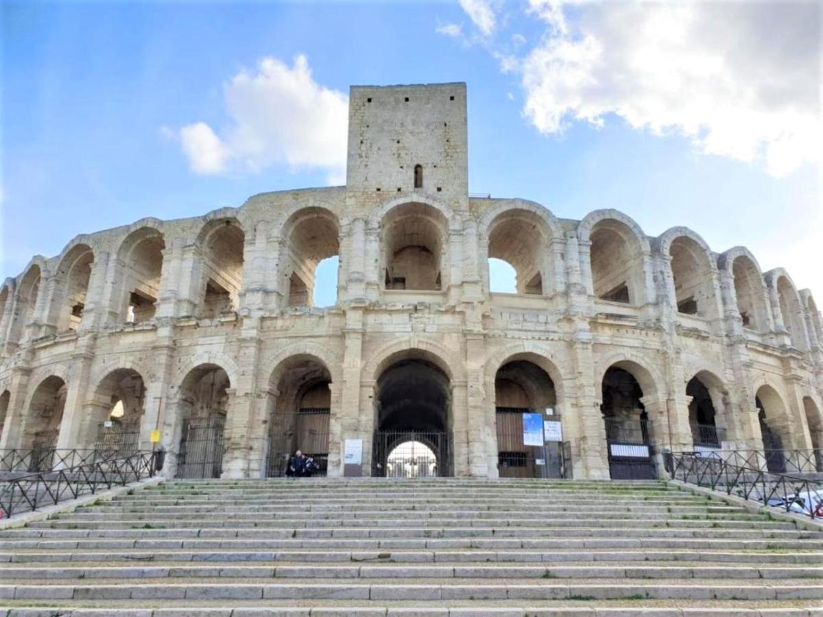 Appartement A Deux Pas De La Place Du Forum Arles Exterior foto