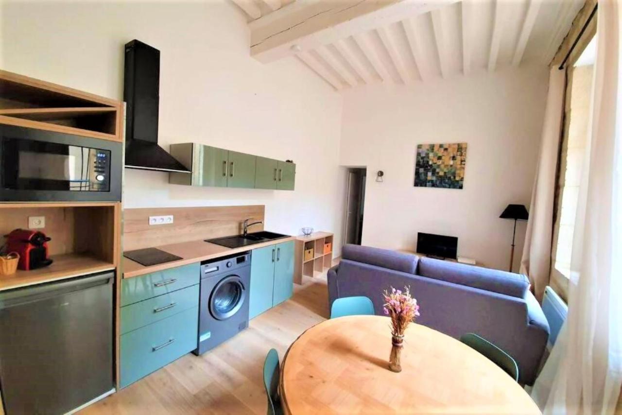 Appartement A Deux Pas De La Place Du Forum Arles Exterior foto